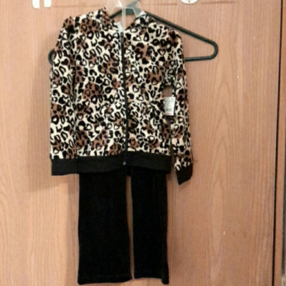 Leopard outfit